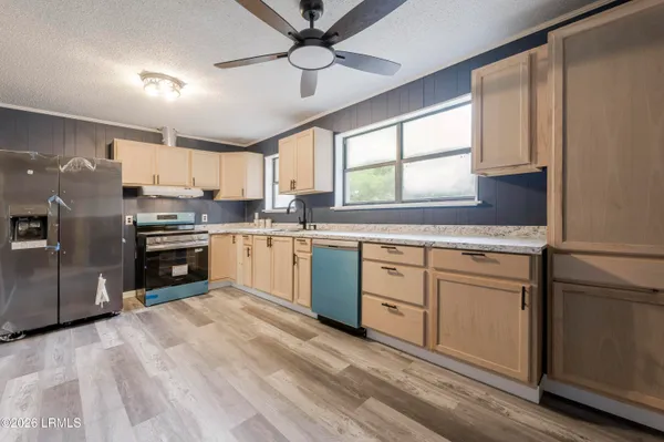 $215,000 | 3980 Walterboro Highway, Varnville, SC 29944