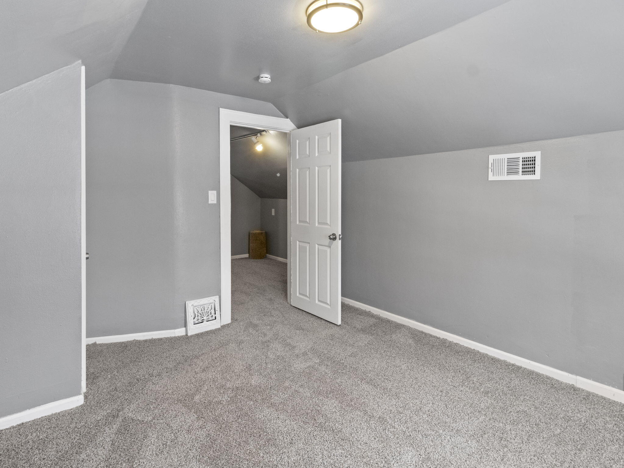 2415 North 53rd Street Milwaukee, WI 53210 - Photo 12 of 30 7-web-or-mls-IMG_1117