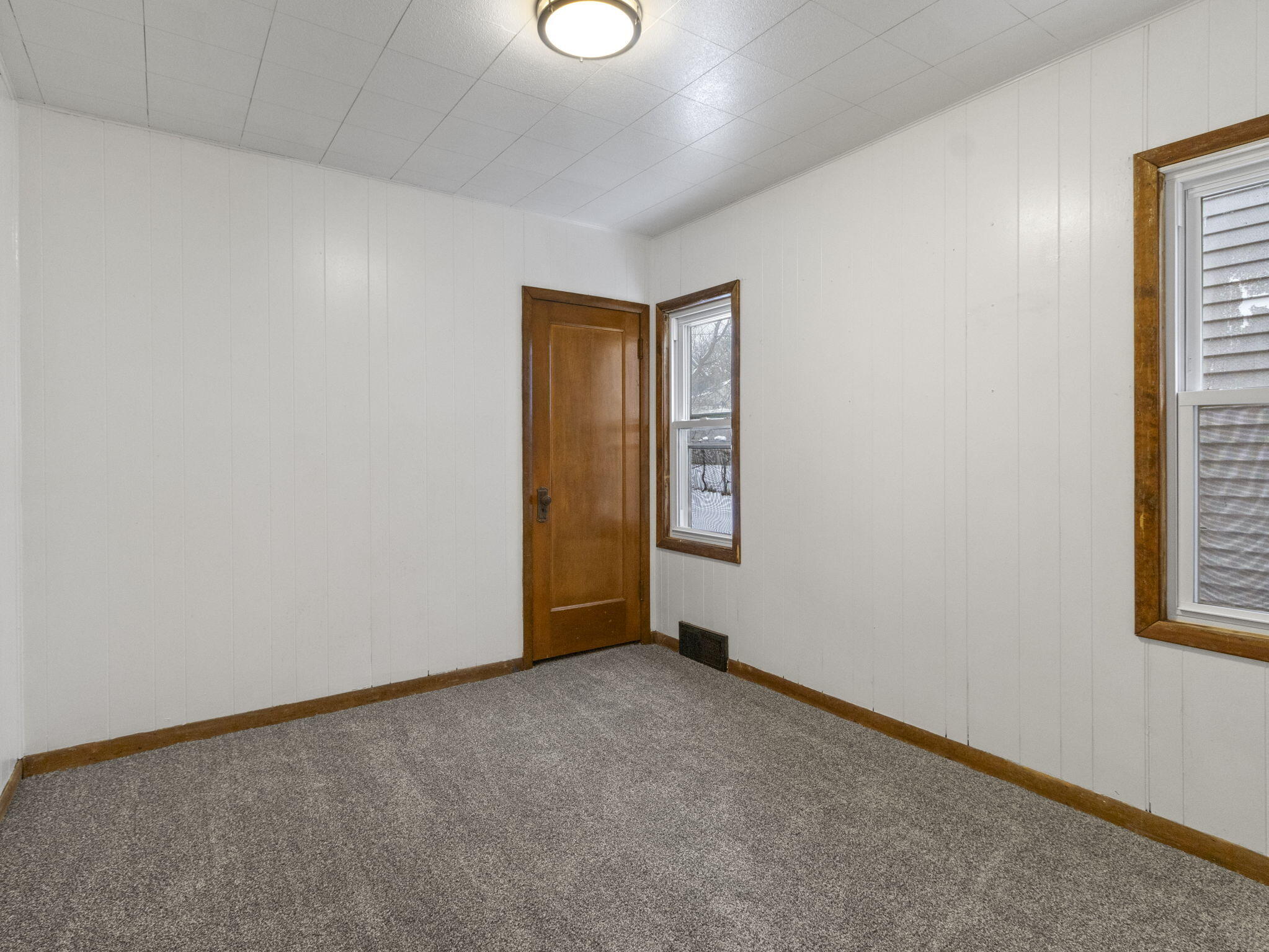 2415 North 53rd Street Milwaukee, WI 53210 - Photo 18 of 30 15-web-or-mls-IMG_1141