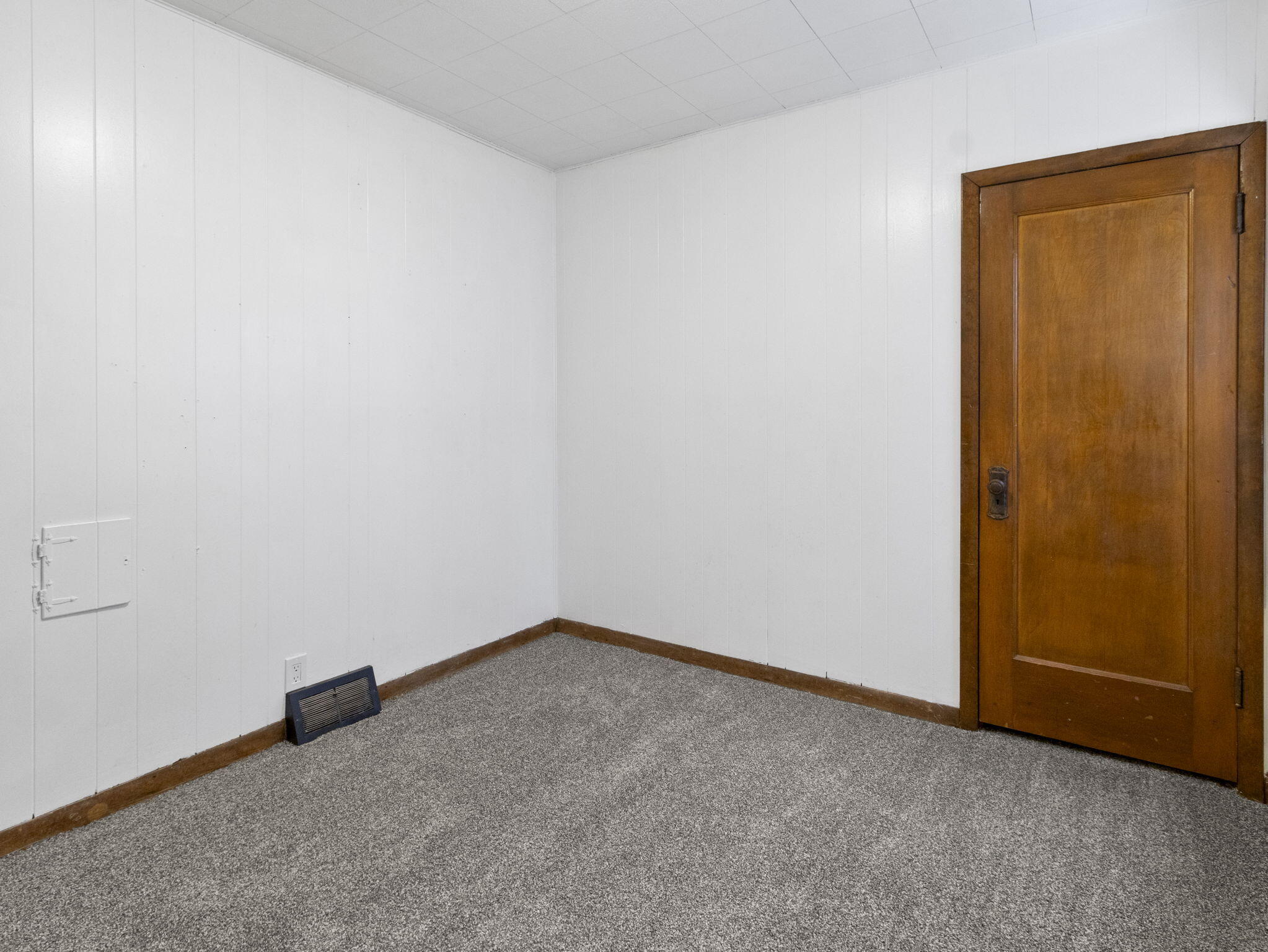 2415 North 53rd Street Milwaukee, WI 53210 - Photo 19 of 30 16-web-or-mls-IMG_1144