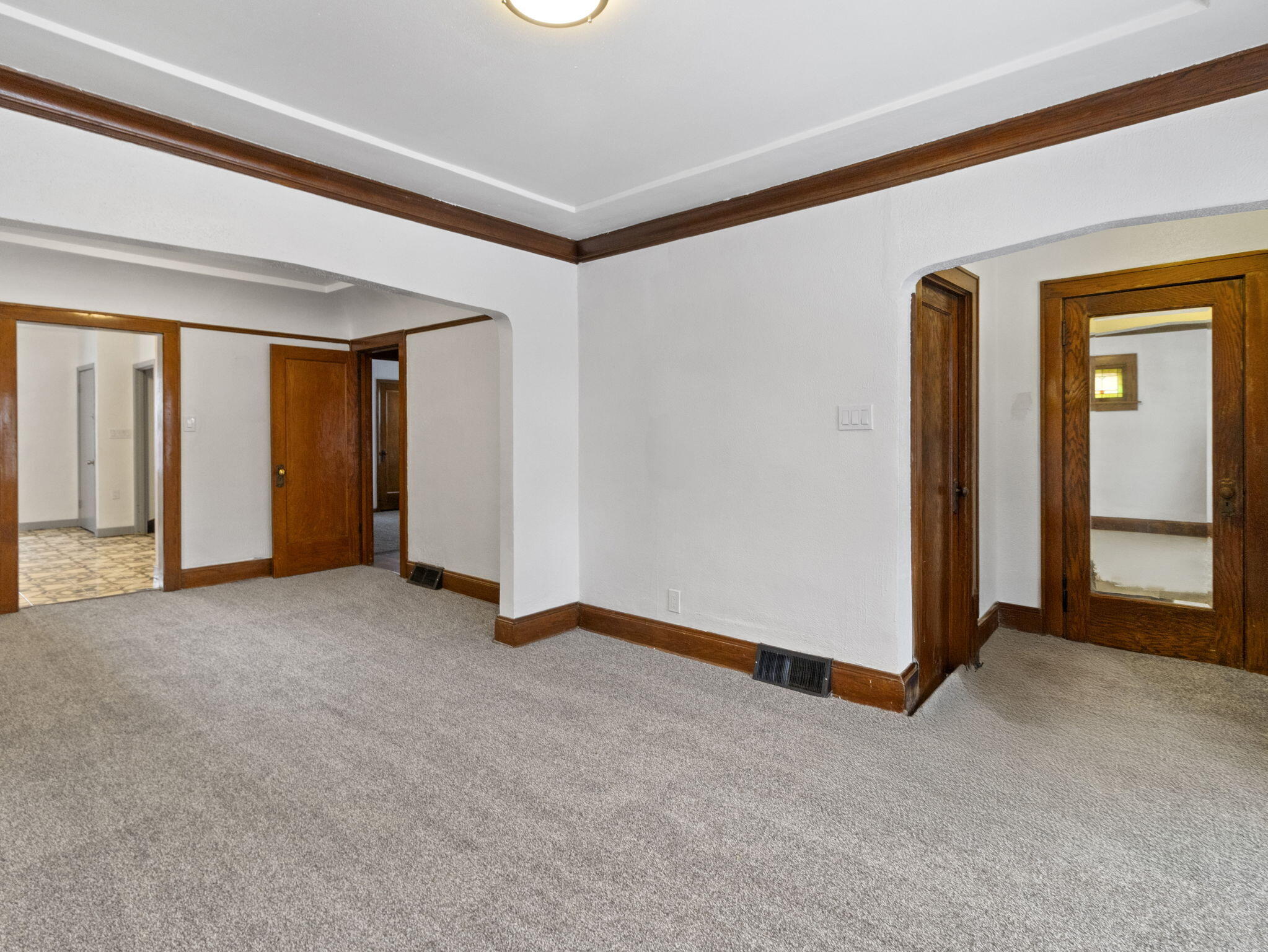 2415 North 53rd Street Milwaukee, WI 53210 - Photo 5 of 30 25-web-or-mls-IMG_1171