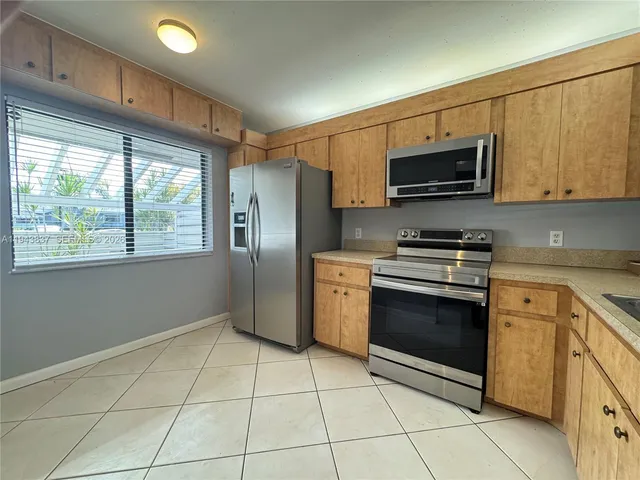 $2,600 | 603 Racquet Club Road, Unit 2, Weston, FL 33326