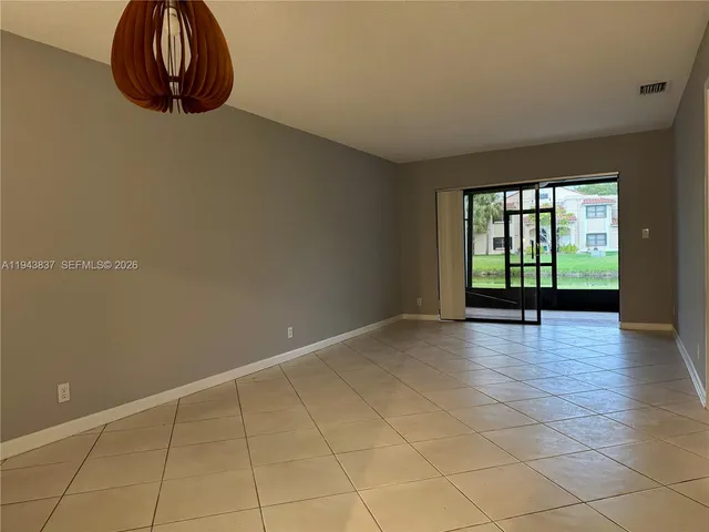 $2,600 | 603 Racquet Club Road, Unit 2, Weston, FL 33326