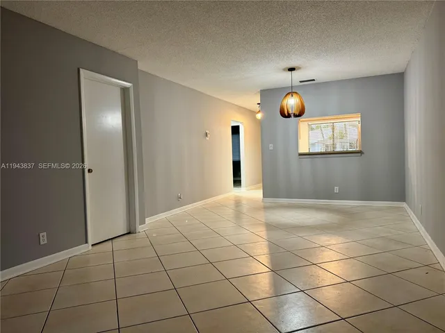 $2,600 | 603 Racquet Club Road, Unit 2, Weston, FL 33326