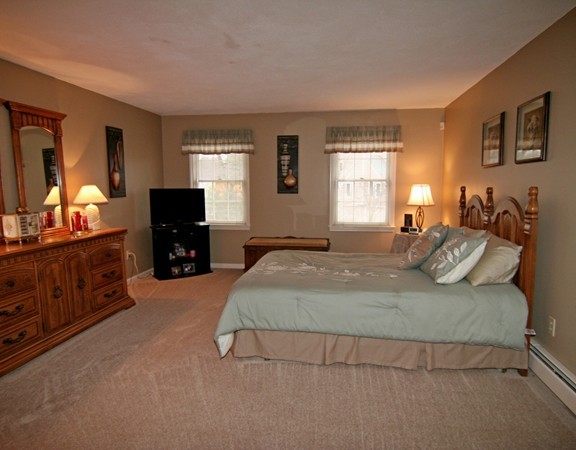 17 Andrews Road Wakefield, MA 01880 - Photo 16 of 30 Gallery Image 16