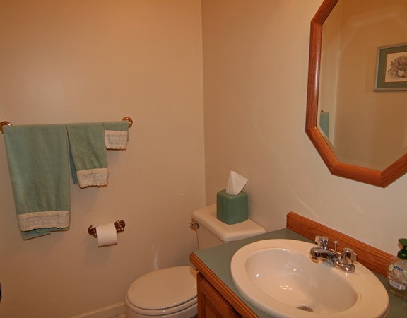17 Andrews Road Wakefield, MA 01880 - Photo 27 of 30 Gallery Image 27
