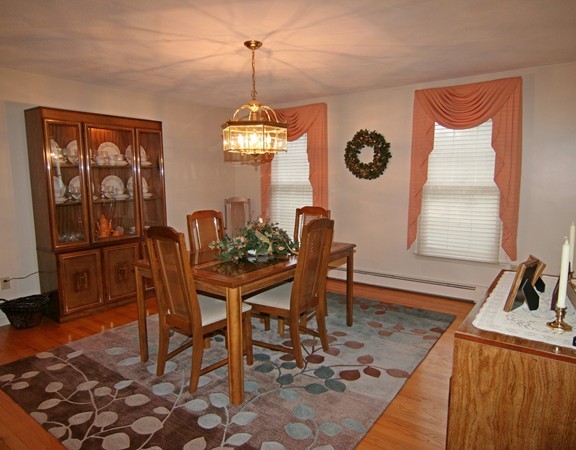 17 Andrews Road Wakefield, MA 01880 - Photo 9 of 30 Gallery Image 9