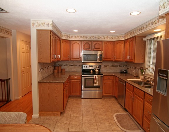 17 Andrews Road Wakefield, MA 01880 - Photo 10 of 30 Gallery Image 10