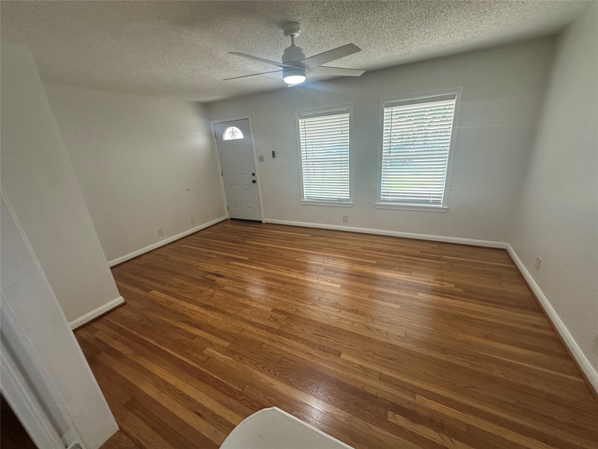 1606 Walton Street Houston, TX 77009 - Photo 5 of 11