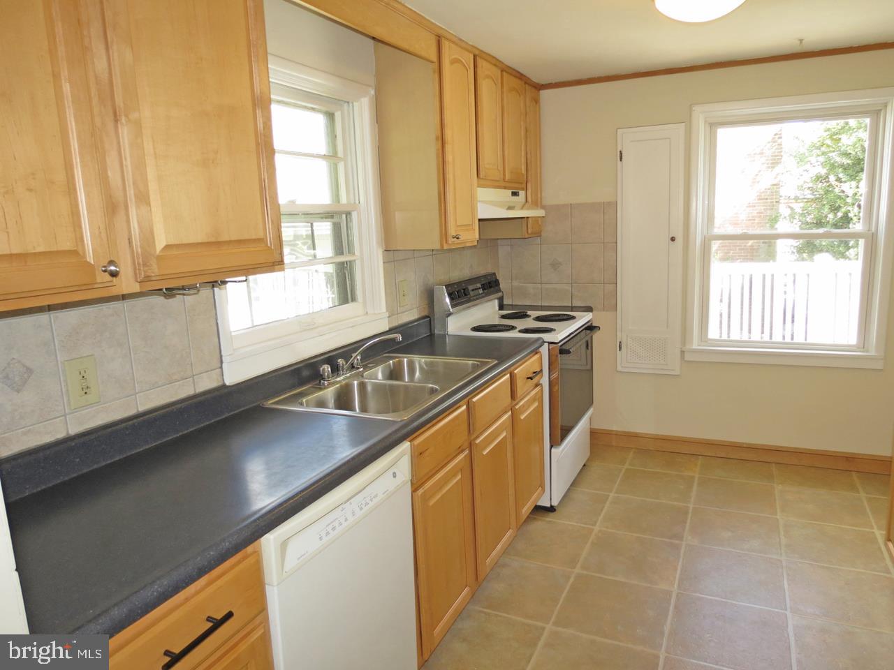 330 Haines Road York, PA 17402 - Photo 5 of 34 Gallery Image 5