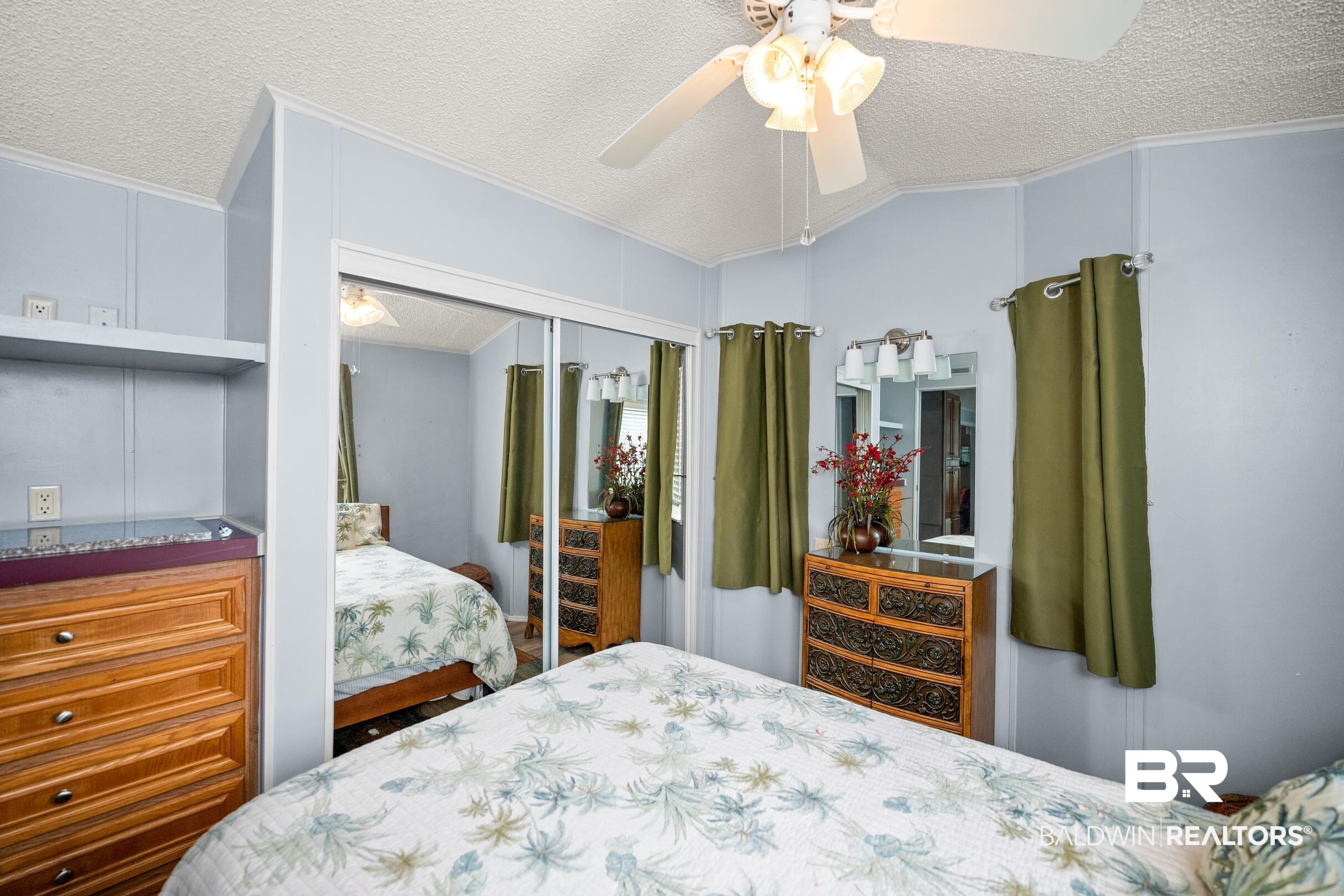 241 Defuniak Loop Lillian, AL 36549 - Photo 13 of 34 Gallery Image 13