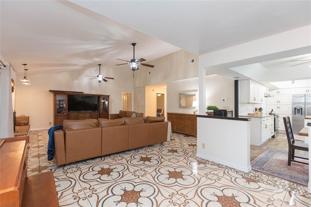 13001 Sydney Road Dover, FL 33527 - Photo 10 of 52