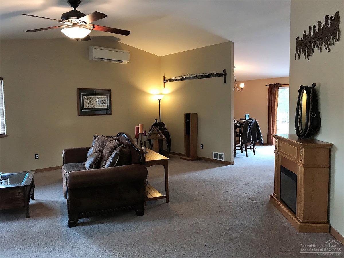 56040 Marsh Hawk Road Bend, OR 97707 - Photo 9 of 25 Gallery Image 9