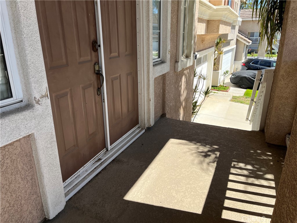 980 Palermo Lane Corona, CA 92879 - Photo 3 of 28