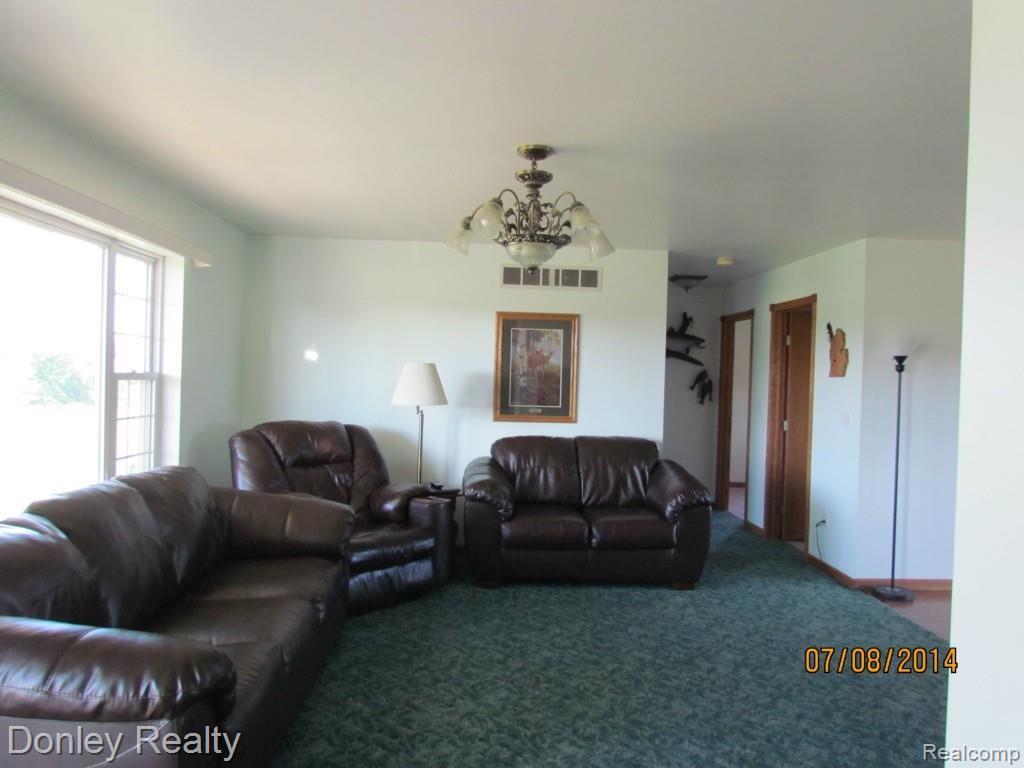 7544 Center Line Road Marlette, MI 48453 - Photo 5 of 16 #2565 7544 Centerline Road (11).jpg