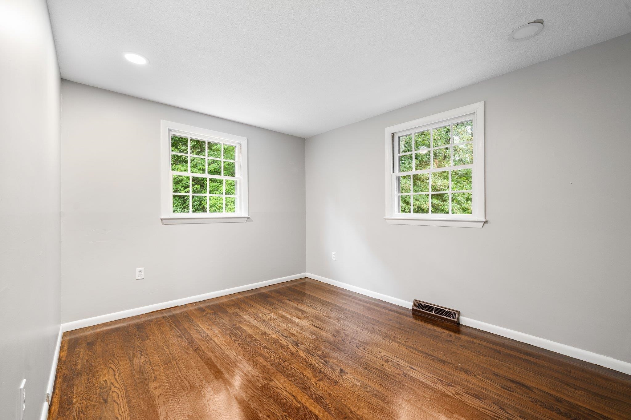 145 Marsh Road Pelham, NH 03076 - Photo 16 of 36