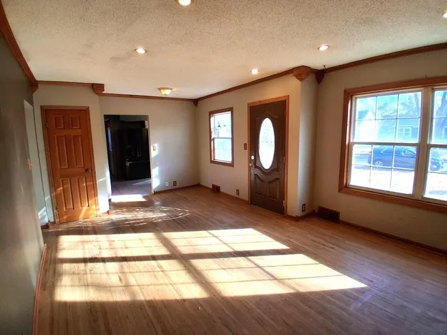 $131,920 | 667 Madson Avenue Southwest, Hutchinson, MN 55350