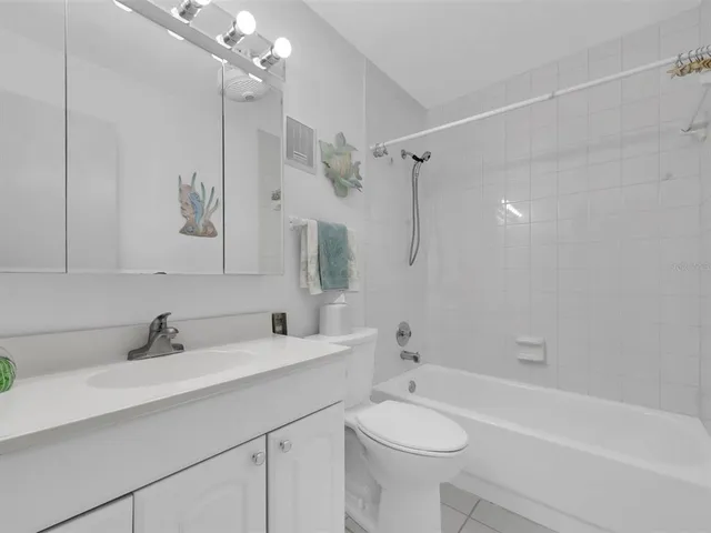 $179,900 | 8174 Terrace Garden Drive North, Unit 507, St. Petersburg, FL 33709