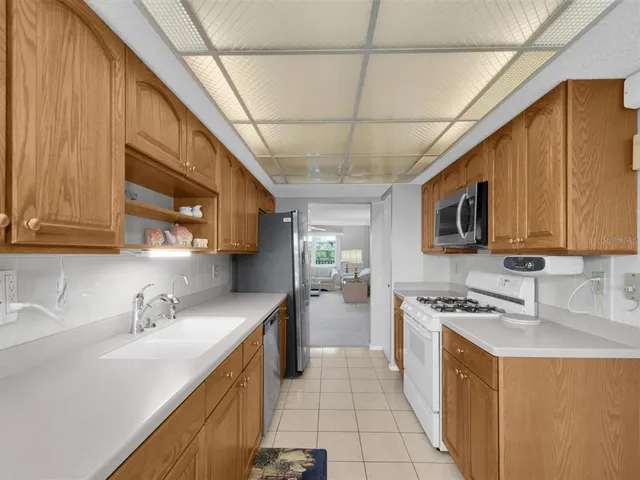 $179,900 | 8174 Terrace Garden Drive North, Unit 507, St. Petersburg, FL 33709