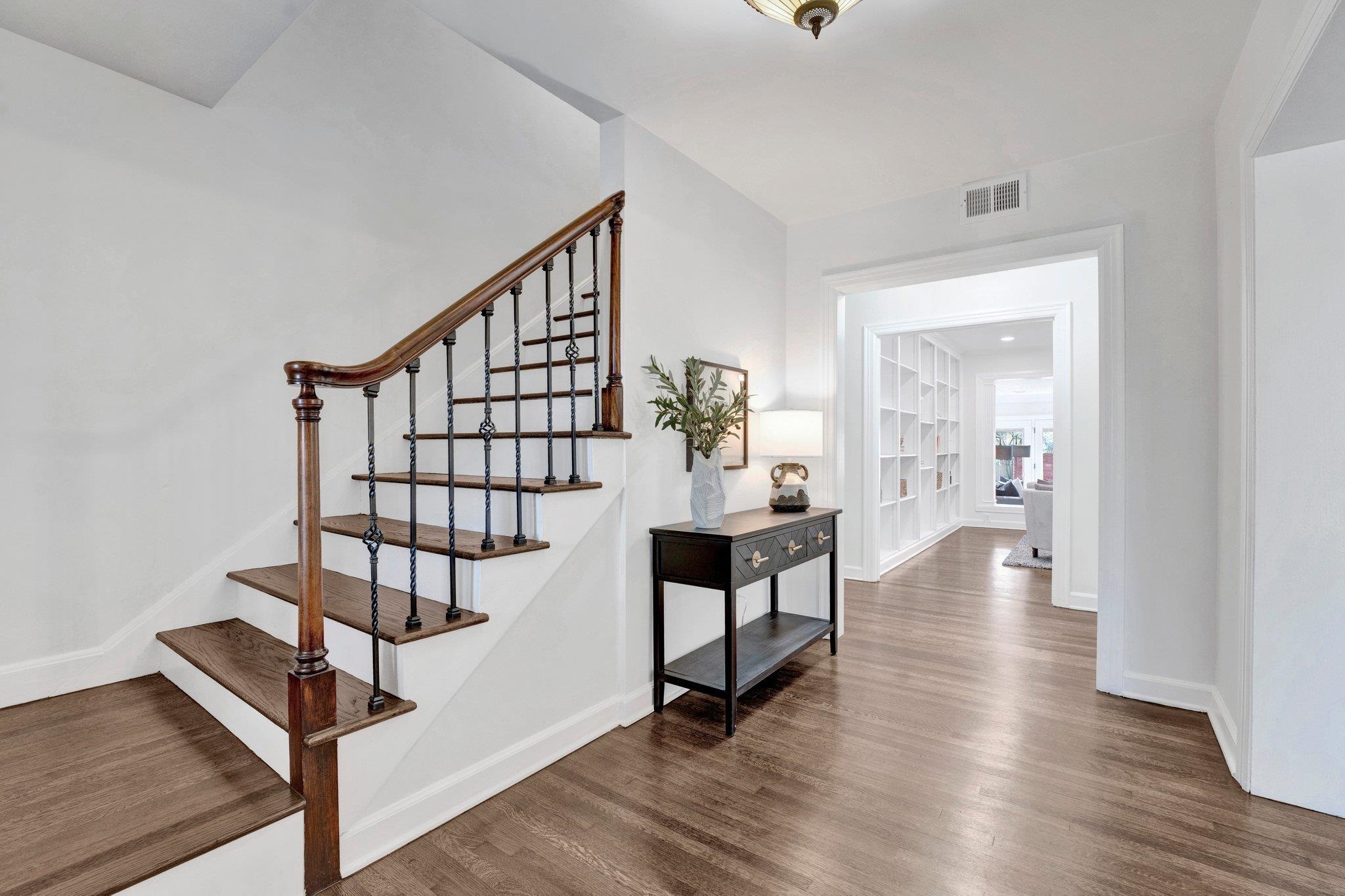 4679 Walnut Grove Road Memphis, TN 38117 - Photo 2 of 40 Gallery Image 2