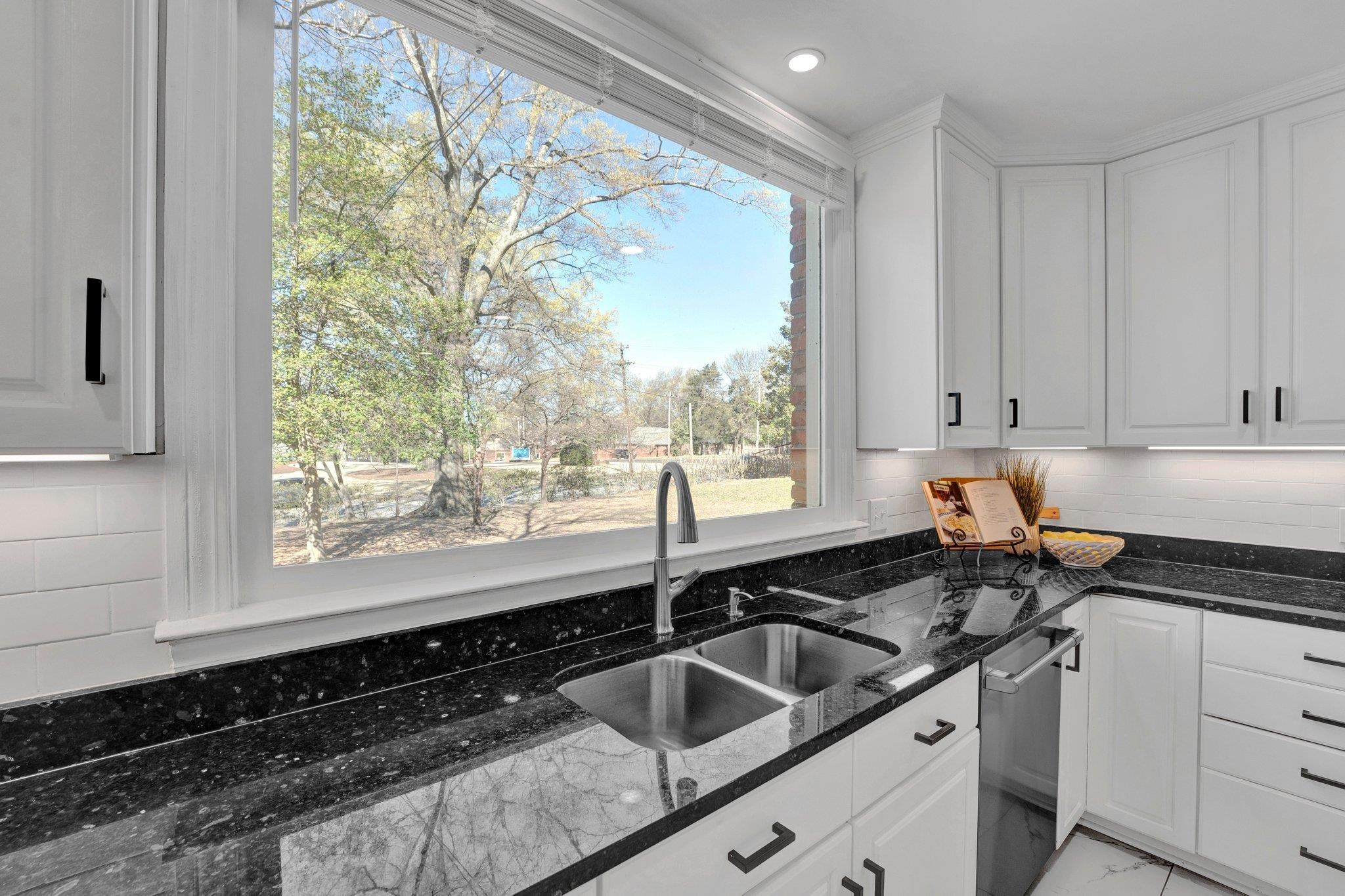 4679 Walnut Grove Road Memphis, TN 38117 - Photo 10 of 40 Gallery Image 10