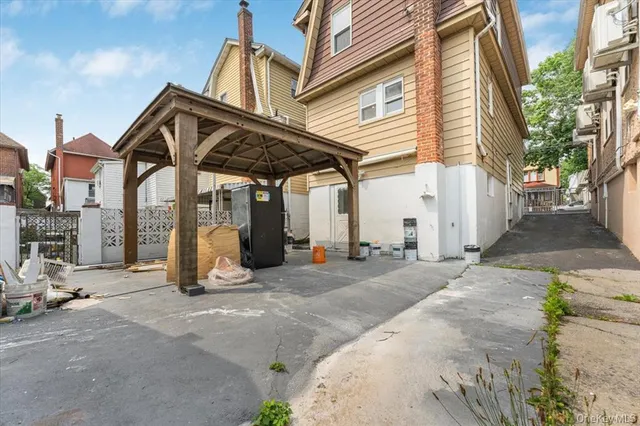 $750,000 | 4216 Wickham Avenue | Wakefield