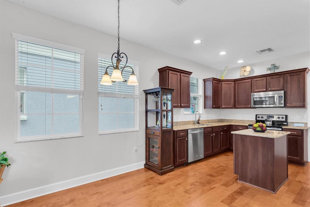 208 Cutlass Way Oldsmar, FL 34677 - Photo 12 of 47