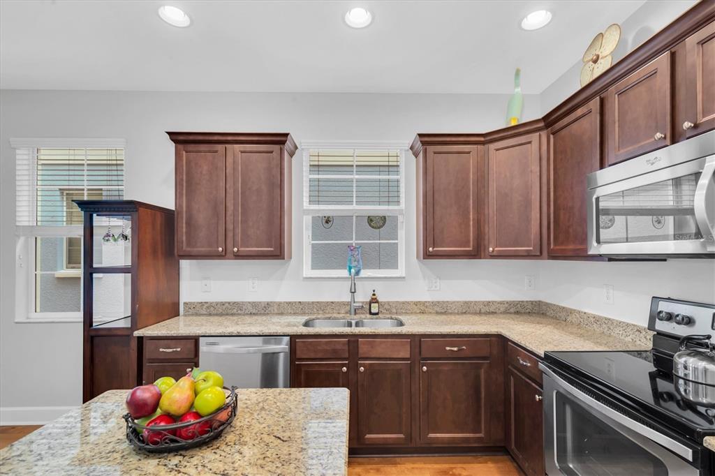 208 Cutlass Way Oldsmar, FL 34677 - Photo 13 of 47