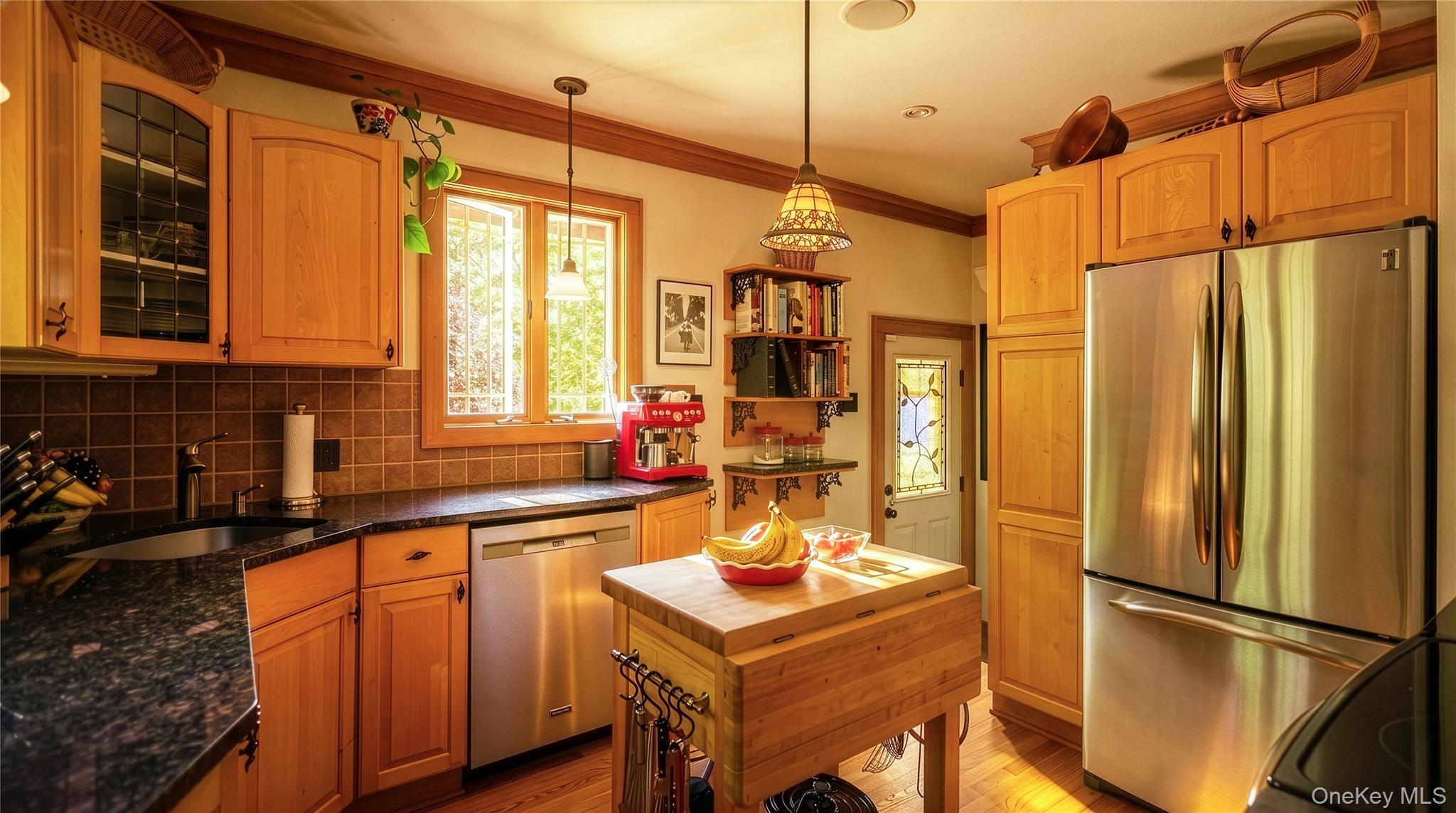 330 South Country Road Brookhaven, NY 11719 - Photo 12 of 40