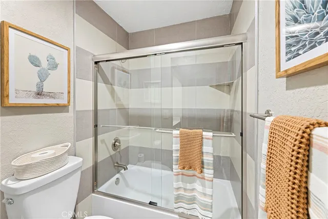 $725,000 | 2205 Pacific Avenue, Unit 101, Costa Mesa, CA 92627