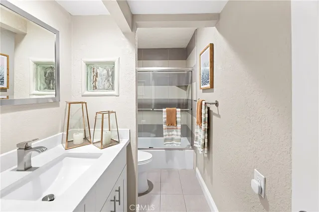 $725,000 | 2205 Pacific Avenue, Unit 101, Costa Mesa, CA 92627