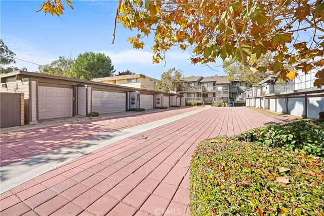 $725,000 | 2205 Pacific Avenue, Unit 101, Costa Mesa, CA 92627