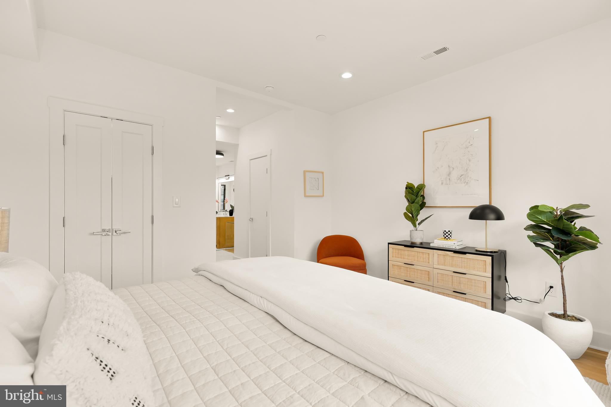 1205 10th Street Northwest, Unit 2 Washington, DC 20001 - Photo 12 of 32