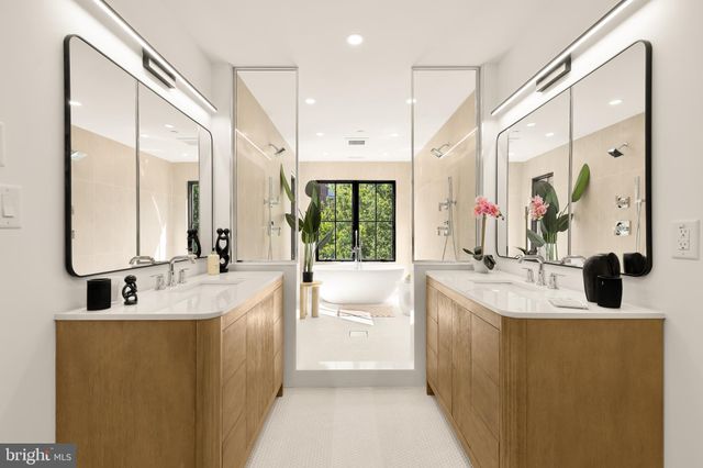 $1,539,000 | 1205 10th Street Northwest, Unit 2, Washington, DC 20001