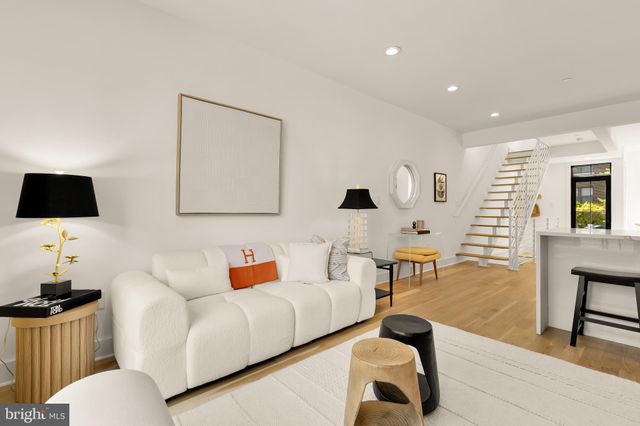 $1,539,000 | 1205 10th Street Northwest, Unit 2, Washington, DC 20001