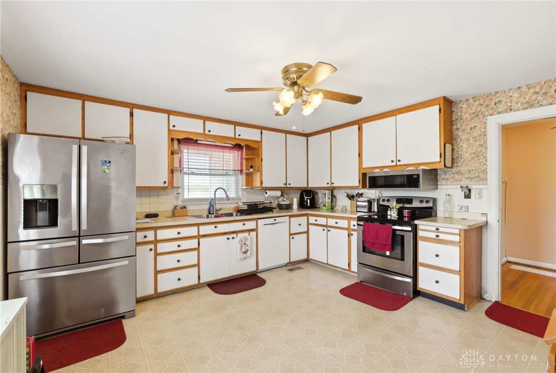 1431 Upper Bellbrook Road Xenia, OH 45385 - Photo 11 of 49