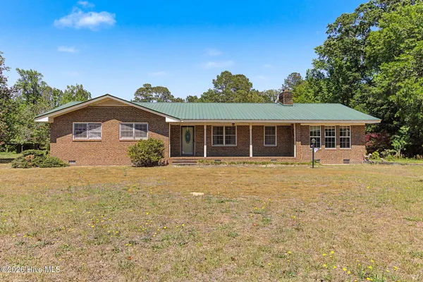 $219,000 | 2498 Highway 53, Elizabethtown, NC 28337
