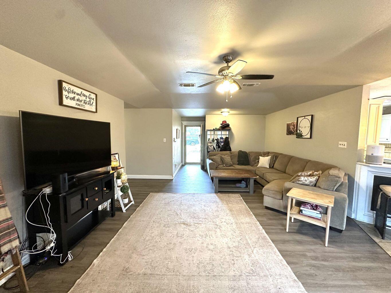 3907 Stevens Street Plainview, TX 79072 - Photo 4 of 24 4