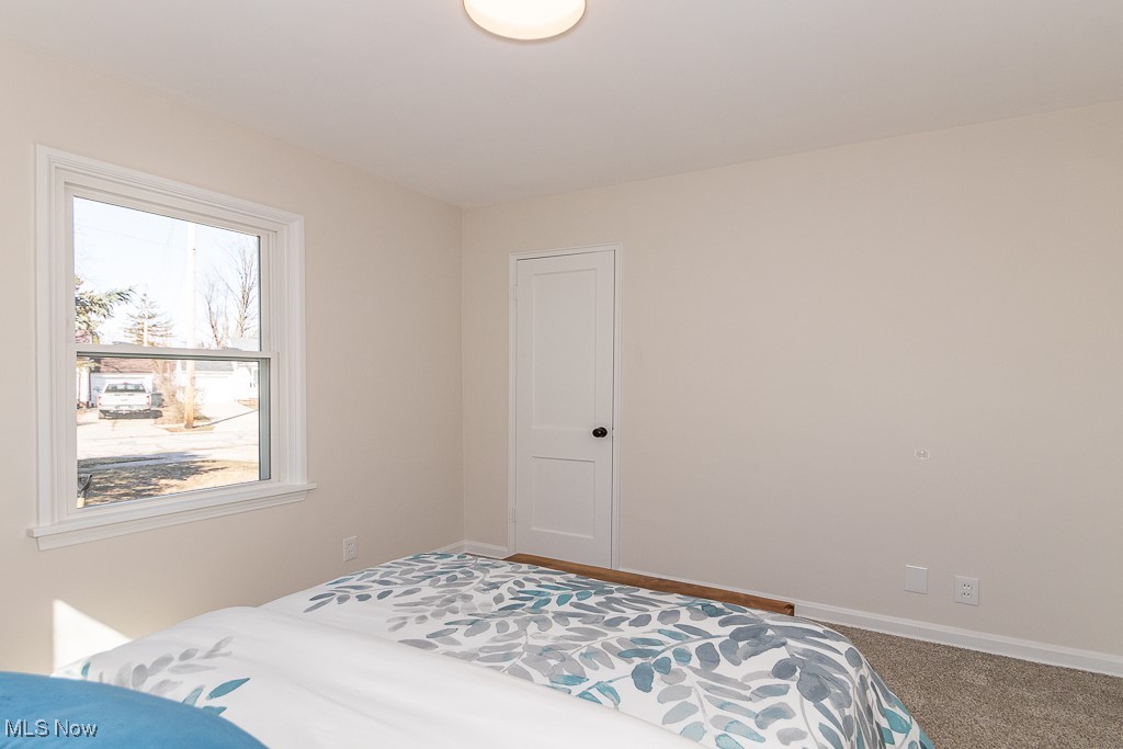 5128 Bridgewater Road Cleveland, OH 44124 - Photo 24 of 36 Bedroom 2