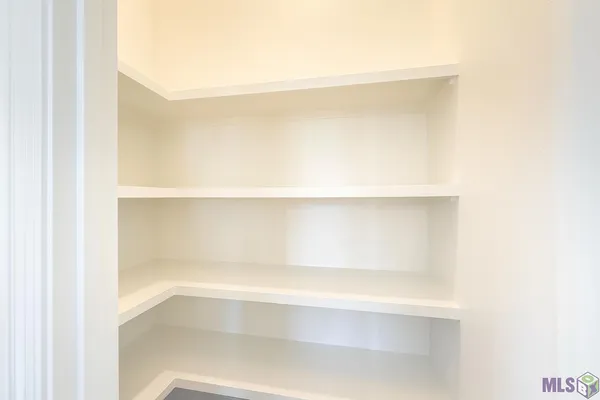 $319,800 | 33978 Highlandia Drive, Denham Springs, LA 70706