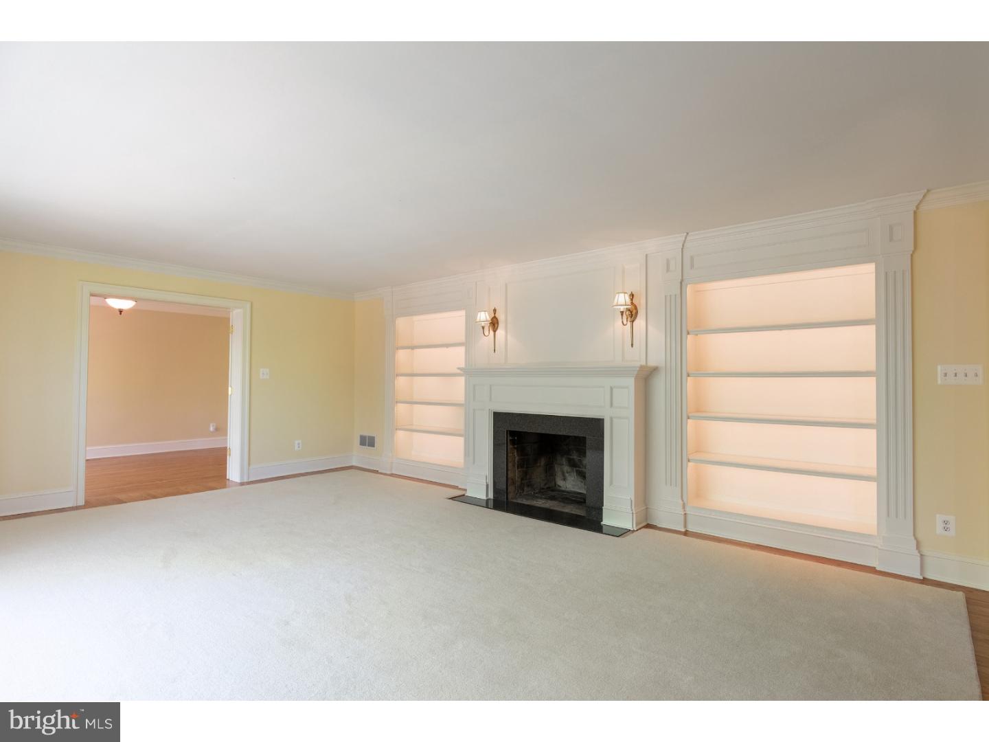 578 Pugh Road Wayne, PA 19087 - Photo 3 of 21 Living Room