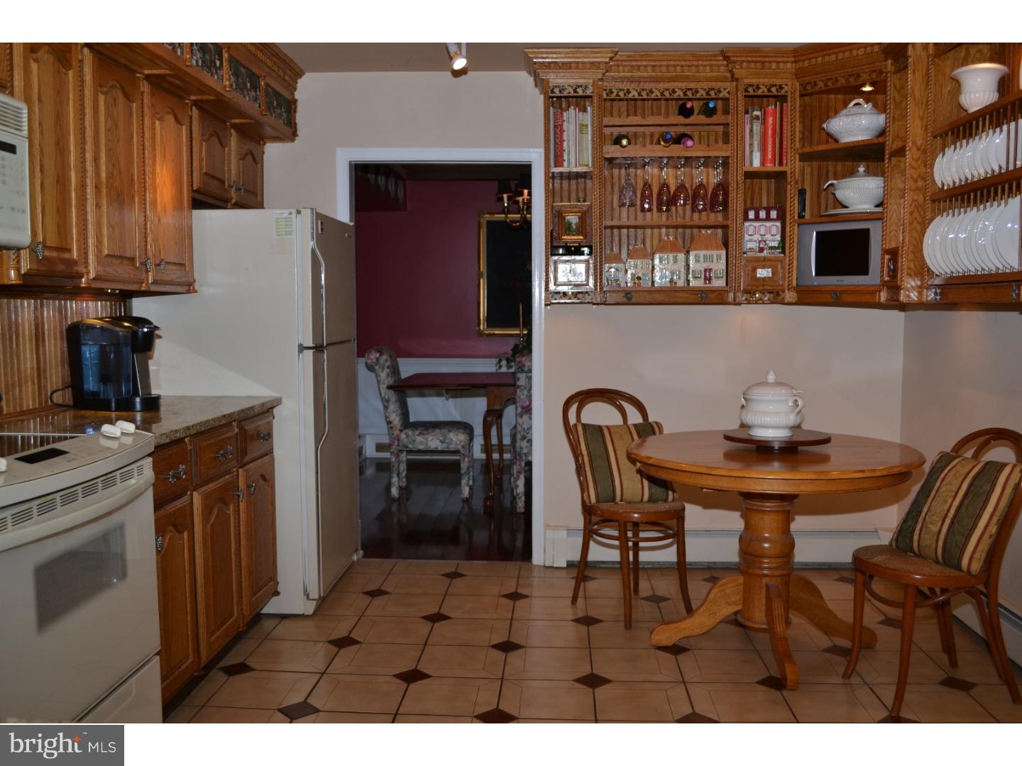 103 Fox Hollow Road Dublin, PA 18917 - Photo 6 of 25 Kitchen