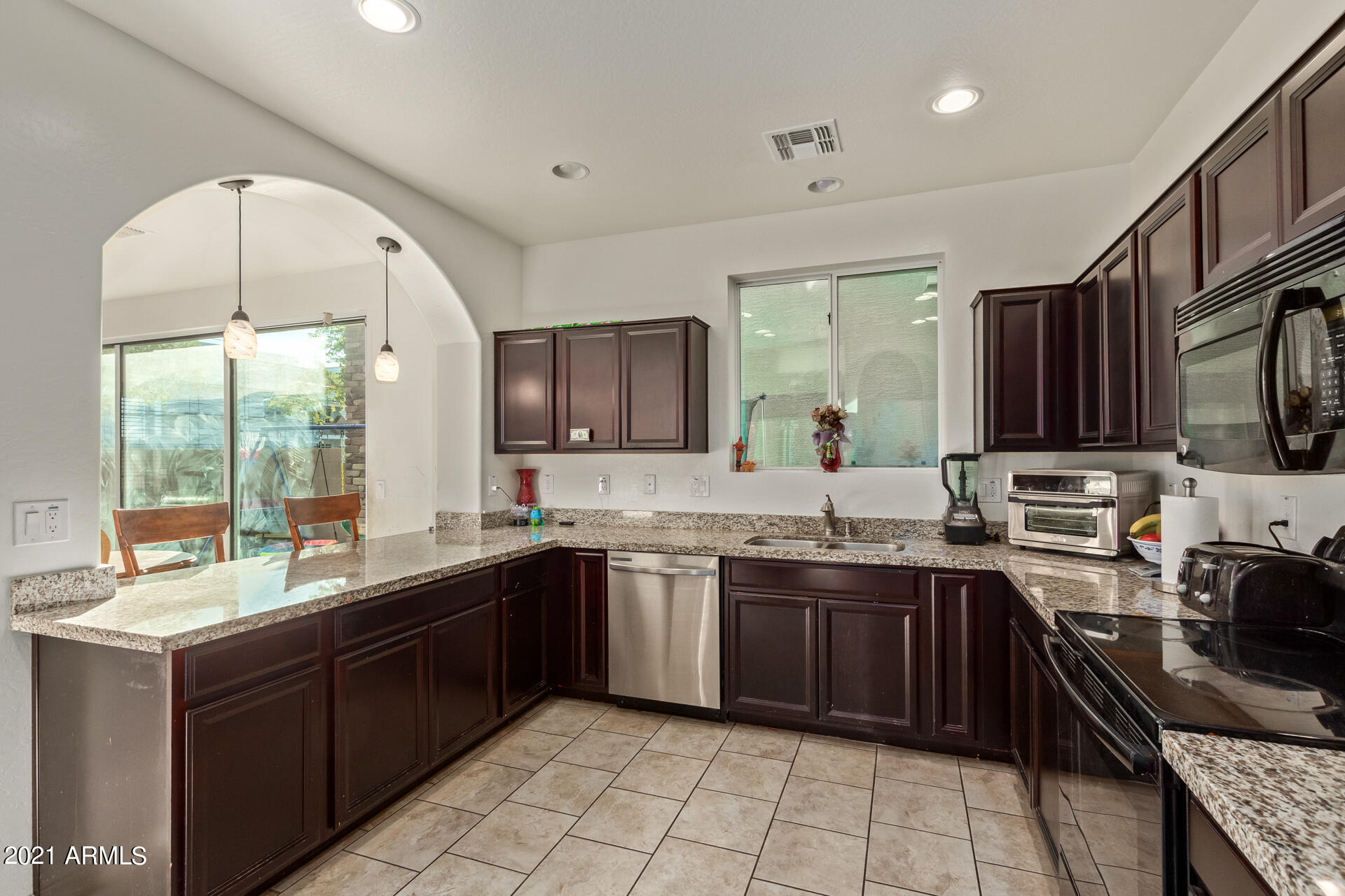 4285 East Pony Lane Gilbert, AZ 85295 - Photo 6 of 17 10 - Pony