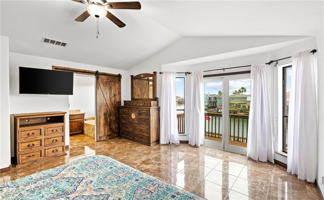 15330 Key Largo Court Corpus Christi, TX 78418 - Photo 11 of 33 a living room with furniture and a flat screen tv