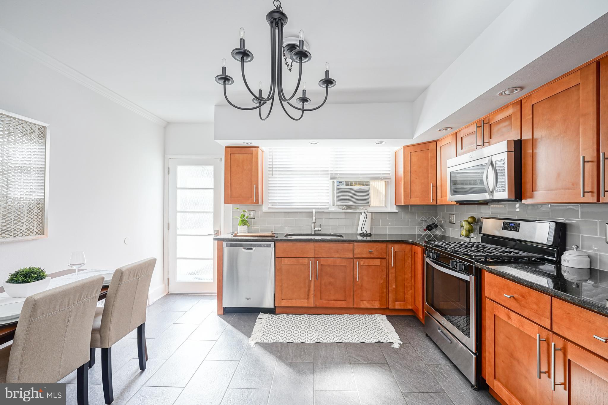 1106 Tree Street Philadelphia, PA 19148 - Photo 14 of 32 Gallery Image 14