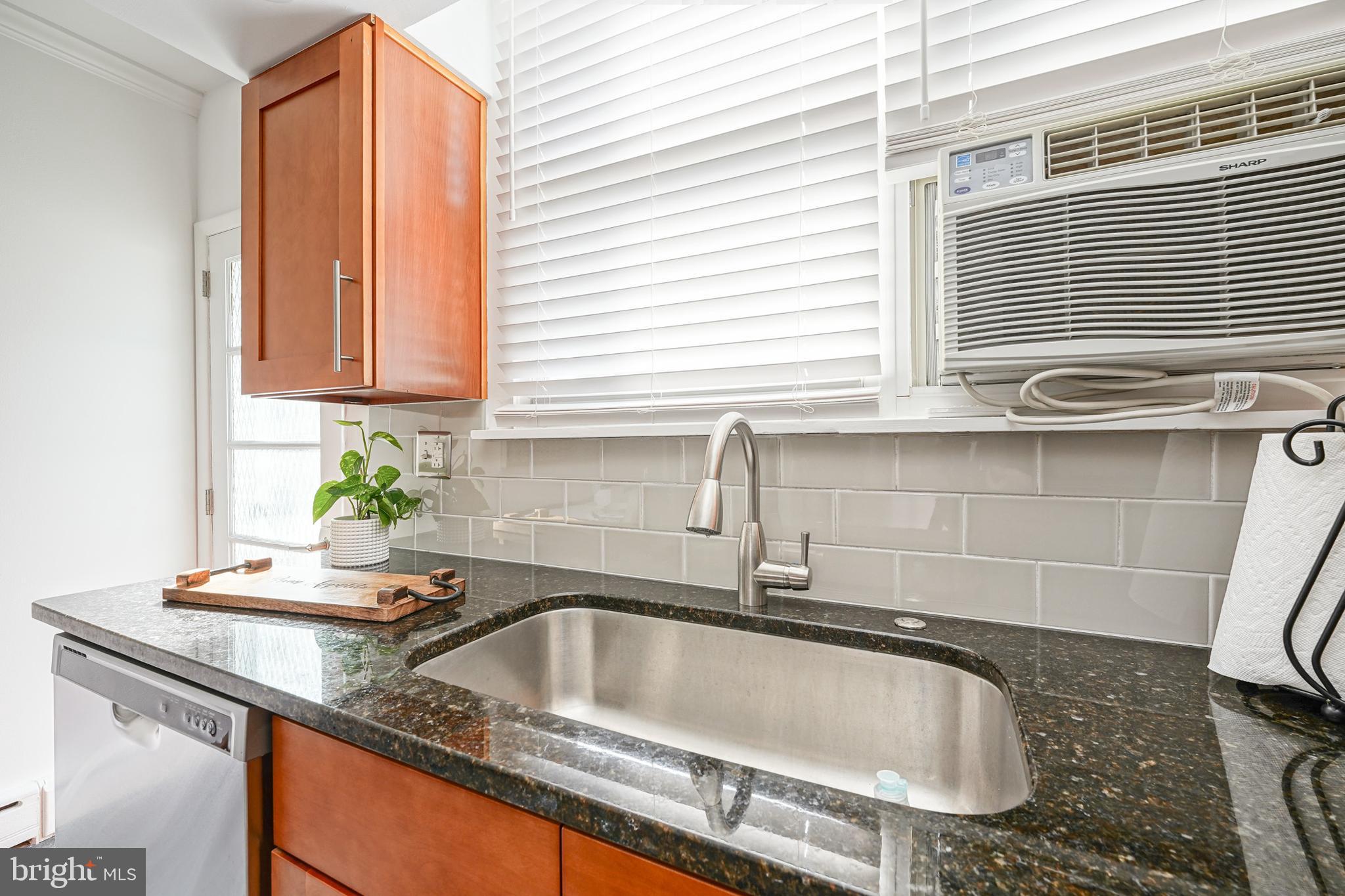 1106 Tree Street Philadelphia, PA 19148 - Photo 17 of 32 Gallery Image 17