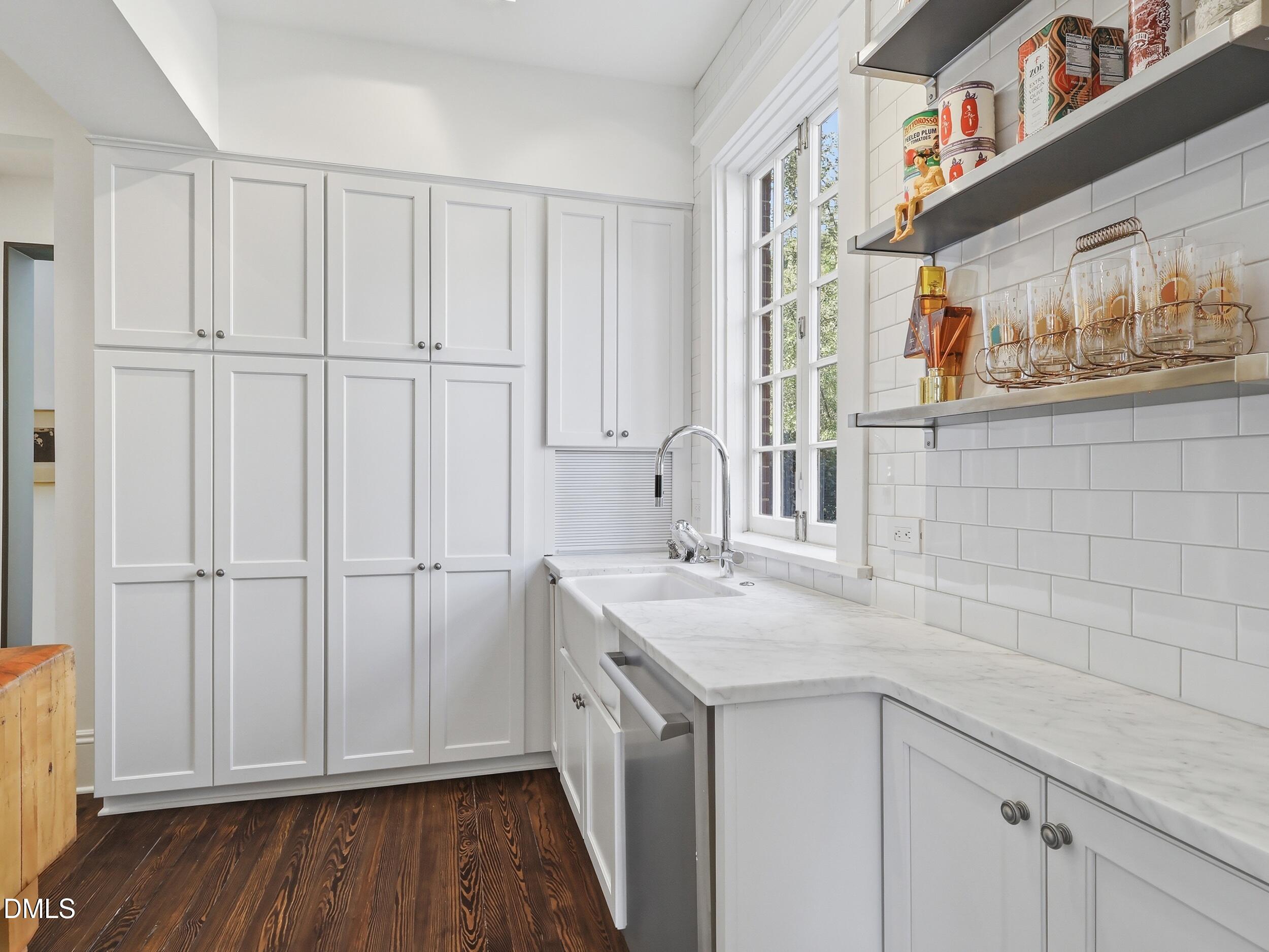 117 Hillcrest Road Raleigh, NC 27605 - Photo 19 of 80 14_img_6367