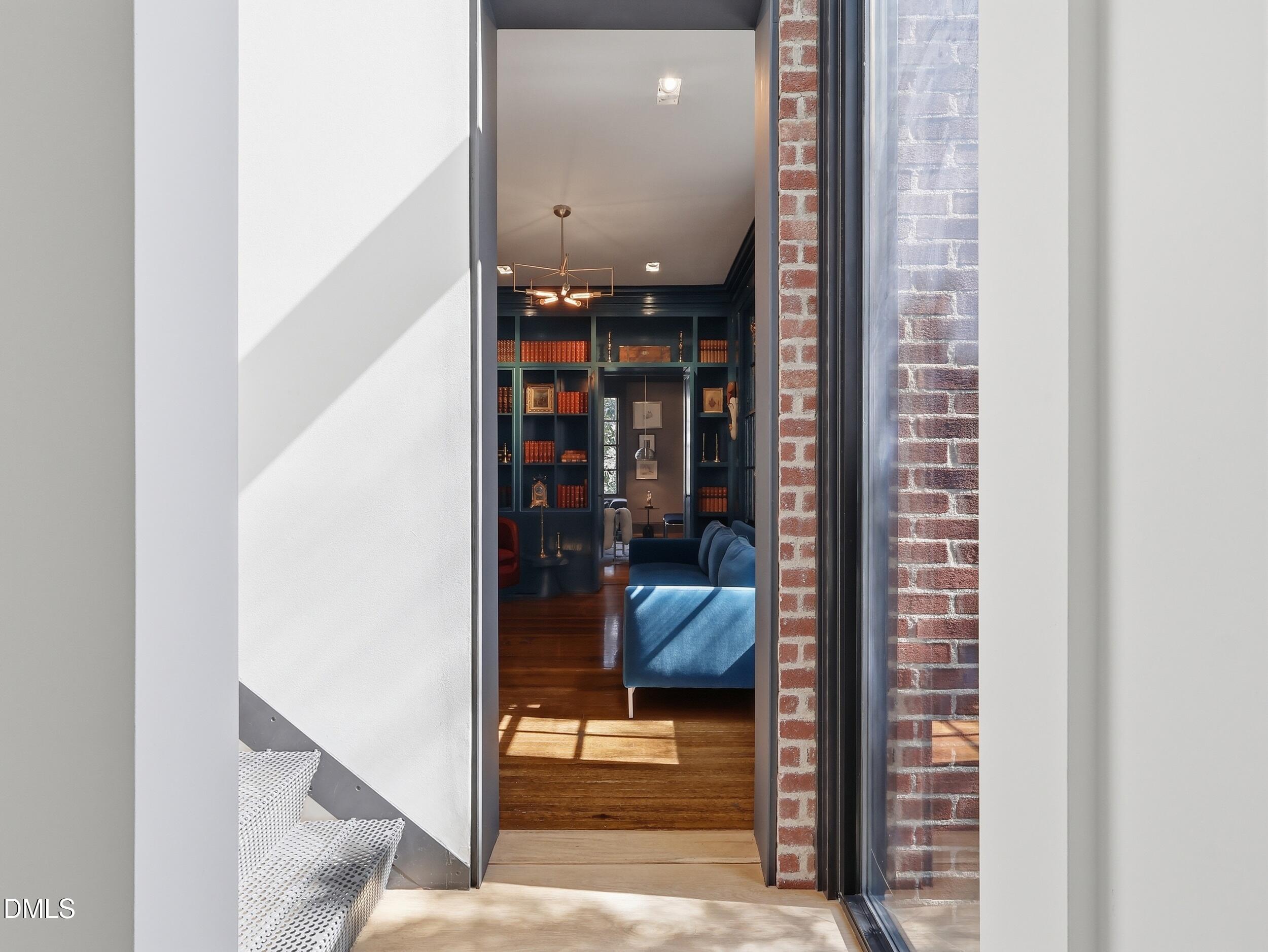 117 Hillcrest Road Raleigh, NC 27605 - Photo 22 of 80 51_img_6544