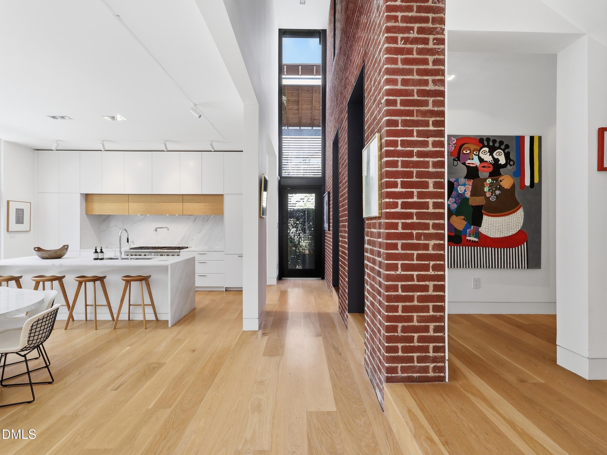 117 Hillcrest Road Raleigh, NC 27605 - Photo 9 of 80 47_img_6517