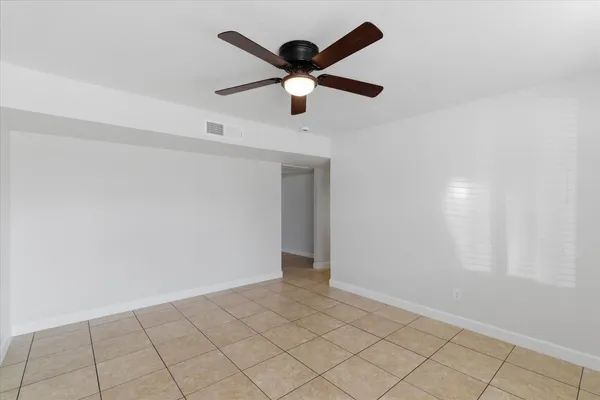 $2,100 | 6622 West Peck Drive, Glendale, AZ 85301